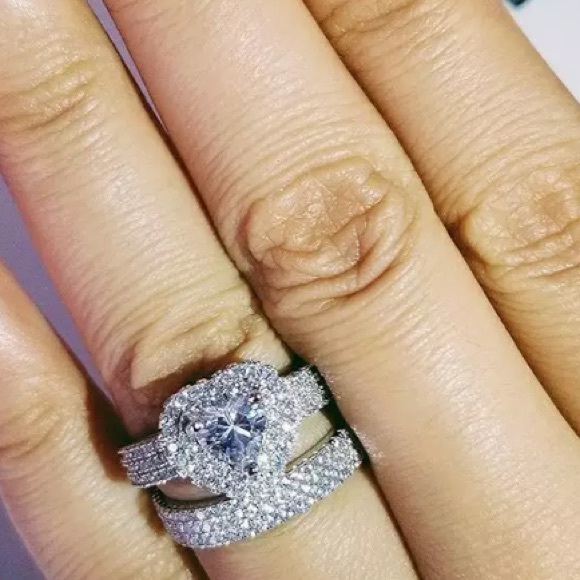 See new listing in my closet - Picture 8 of 9